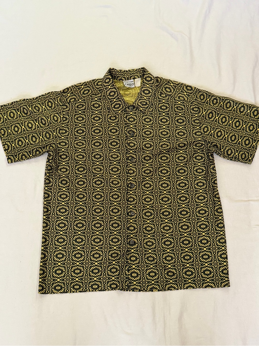 Street Culture Black & Yellow Geometric Short-Sleeve Shirt men’s XL